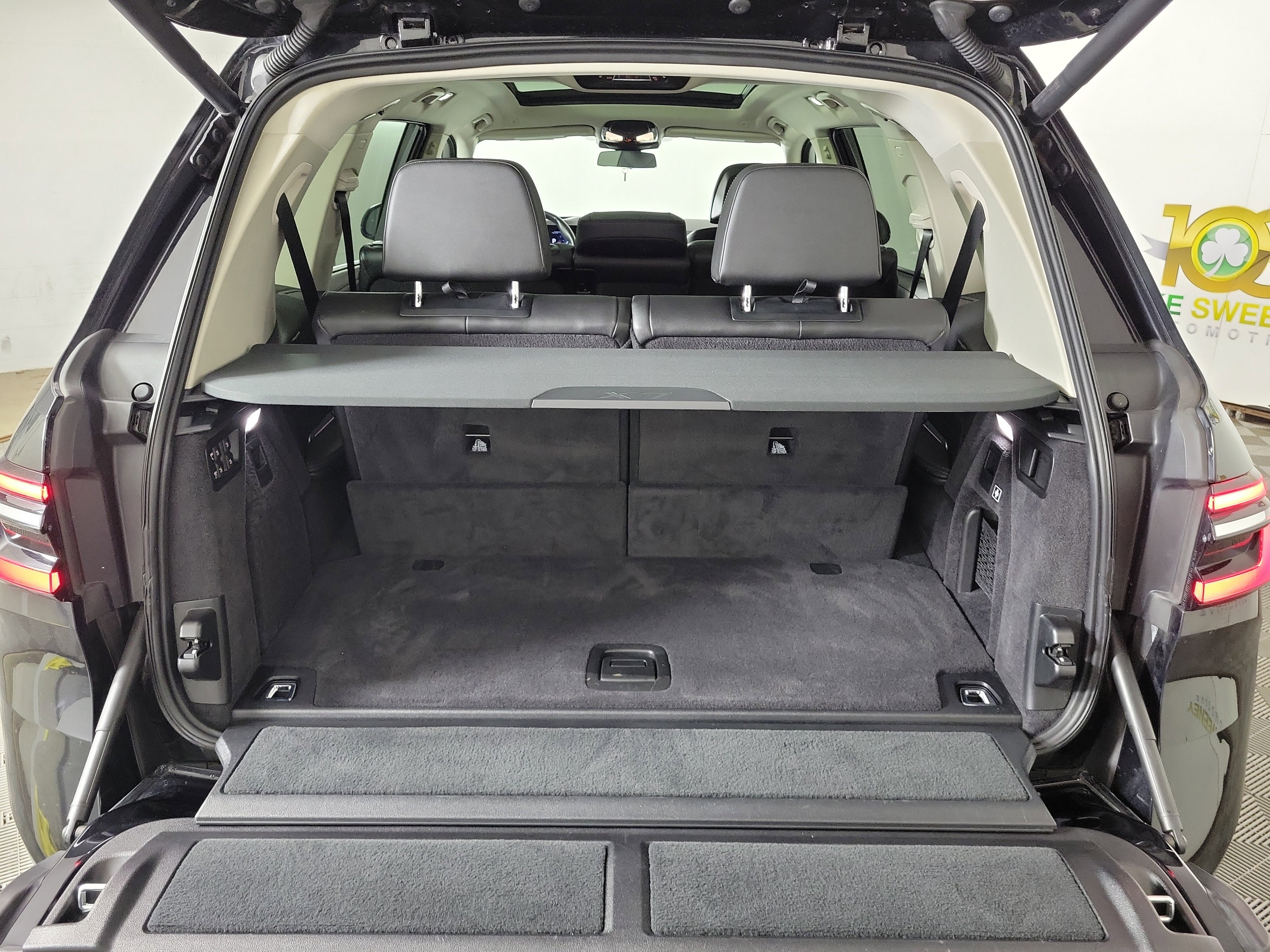 Certified 2024 BMW X7 xDrive40i w/ Premium Package image 25