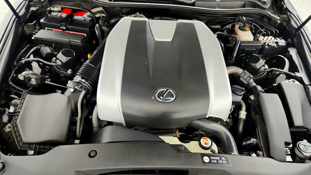 Used 2018 Lexus IS 350 AWD image 28