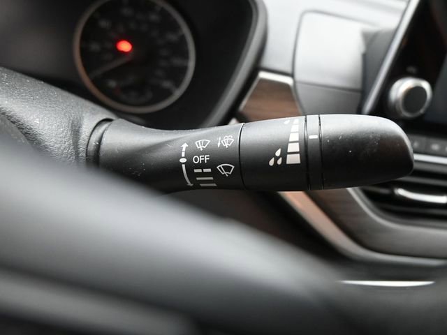 Used 2025 Nissan Altima 2.5 SV image 26