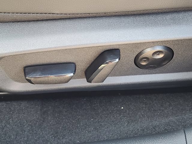 New 2026 Nissan Sentra SR w/ SR Premium Package FWD image 6
