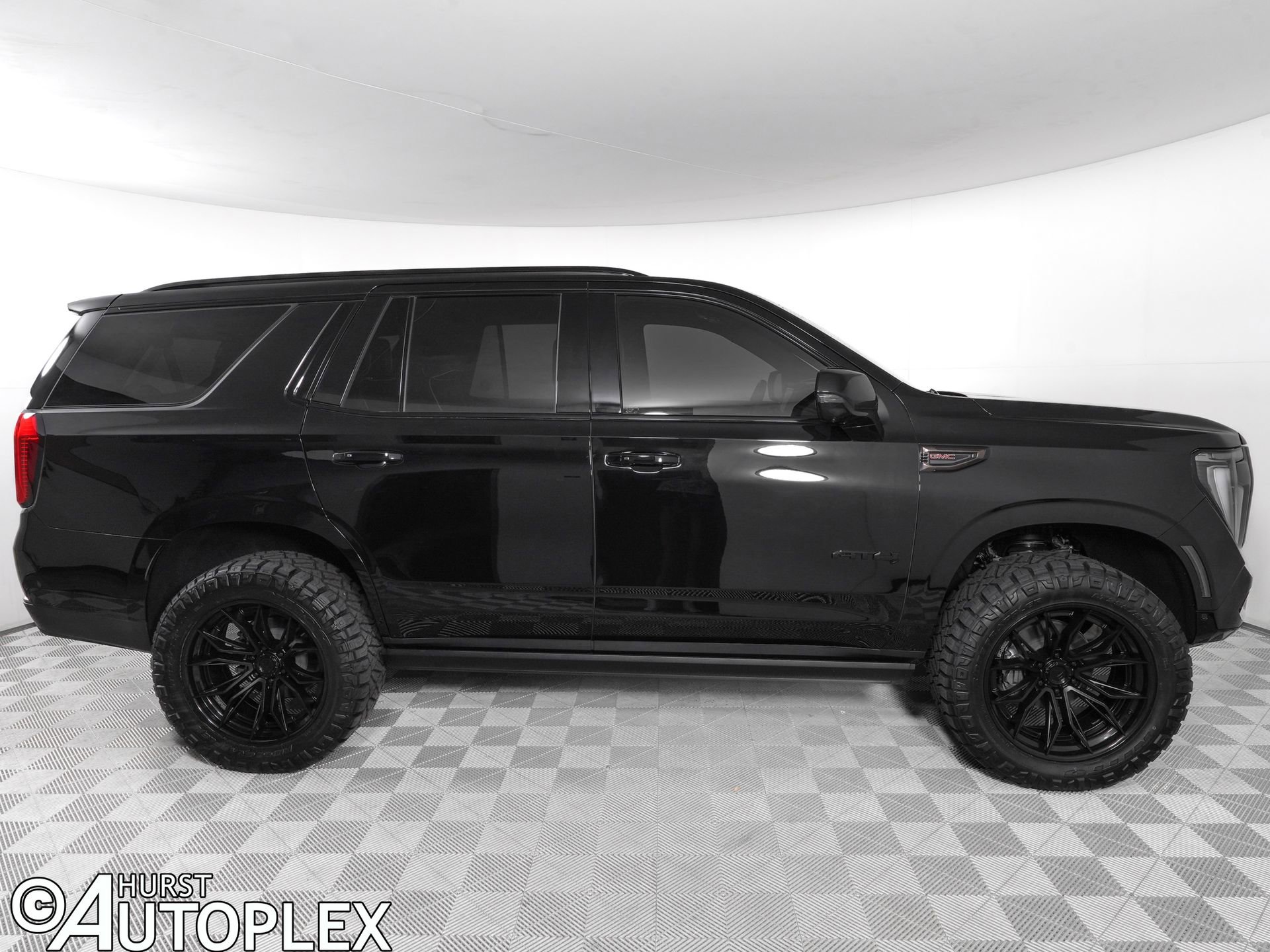 Used 2026 GMC Yukon AT4 Ultimate w/ LPO, Floor Liner Package image 5