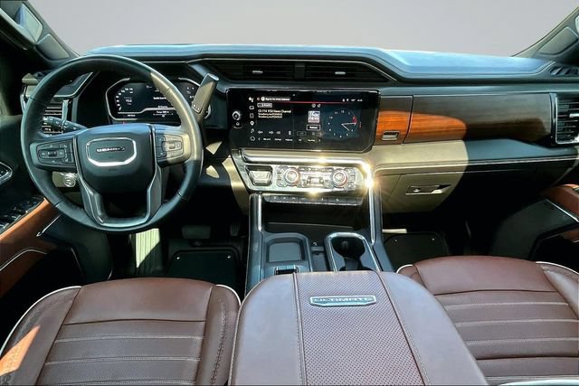 Used 2024 GMC Sierra 2500 Denali Ultimate AWD/4WD image 8