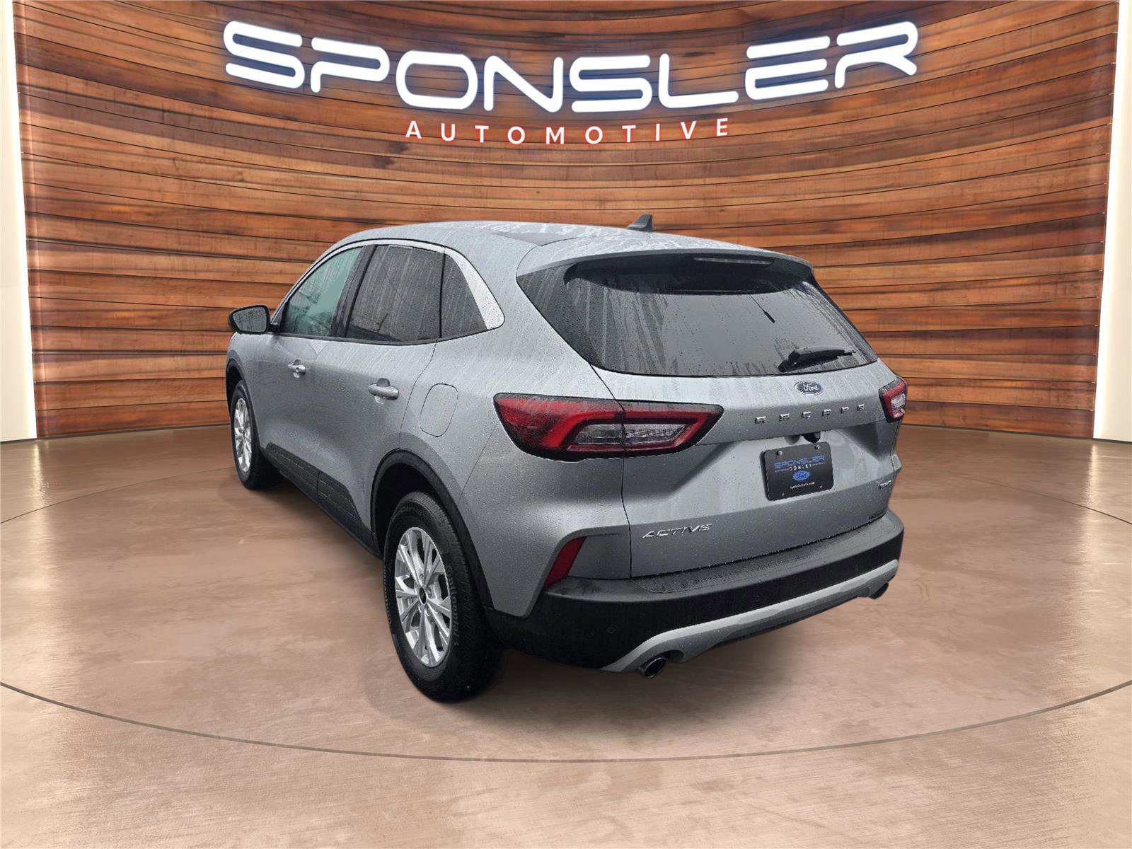 Used 2023 Ford Escape Active w/ Tech Pack #2 image 2