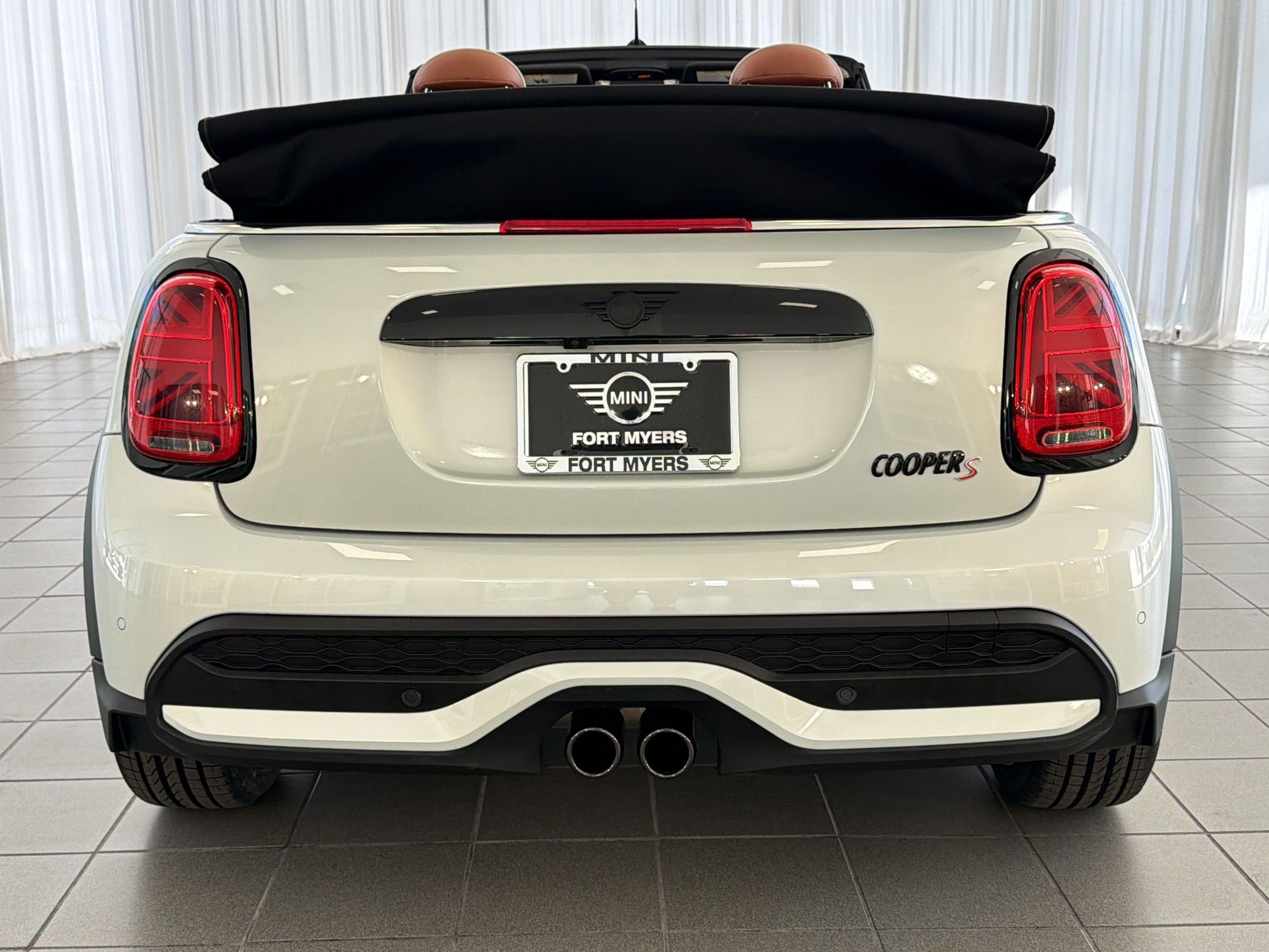 Used 2022 MINI Cooper S w/ Driver Assistance Package FWD image 10