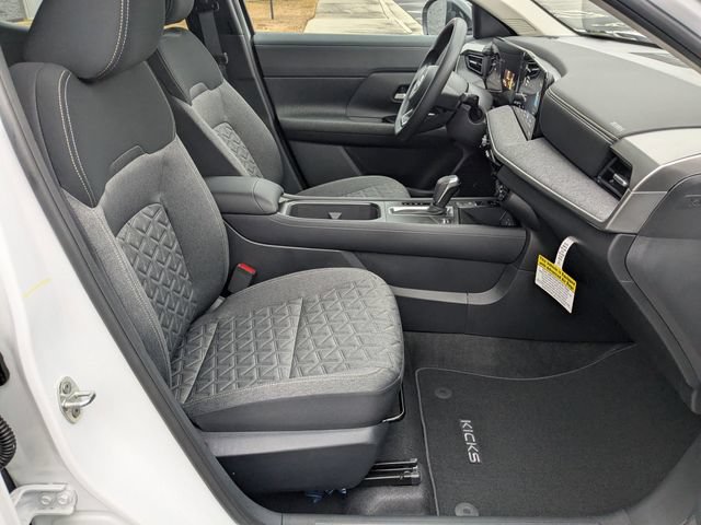 New 2026 Nissan Kicks SV w/ SV Premium Package FWD image 32