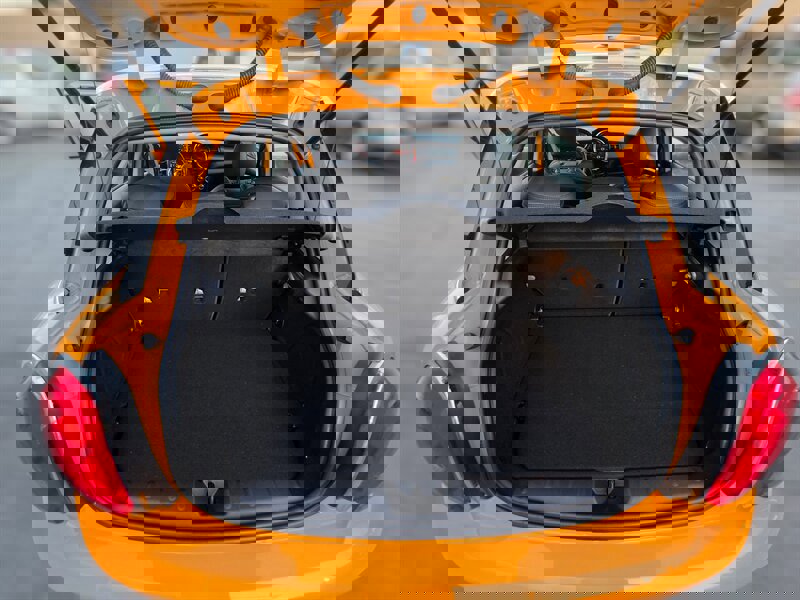 Used 2016 MINI Cooper 4-Door Hardtop image 11