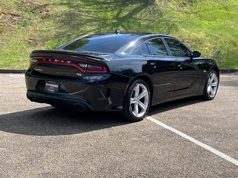 Used 2017 Dodge Charger R/T RWD image 19