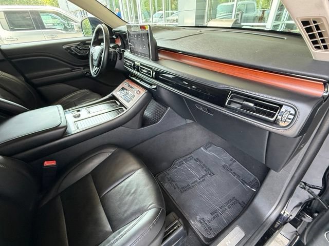 Used 2022 Lincoln Aviator Reserve w/ Equipment Group 201A RWD image 17