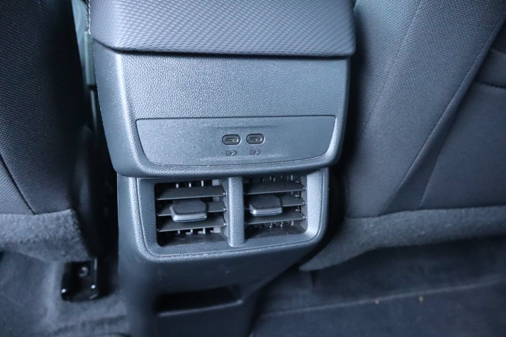 Used 2026 Chevrolet Equinox LT w/ Safety and Technology Package FWD image 20