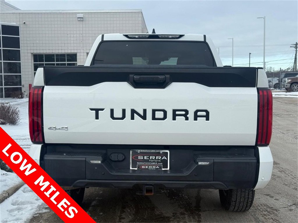 Used 2022 Toyota Tundra SR5 w/ SR5 Convenience Package image 4