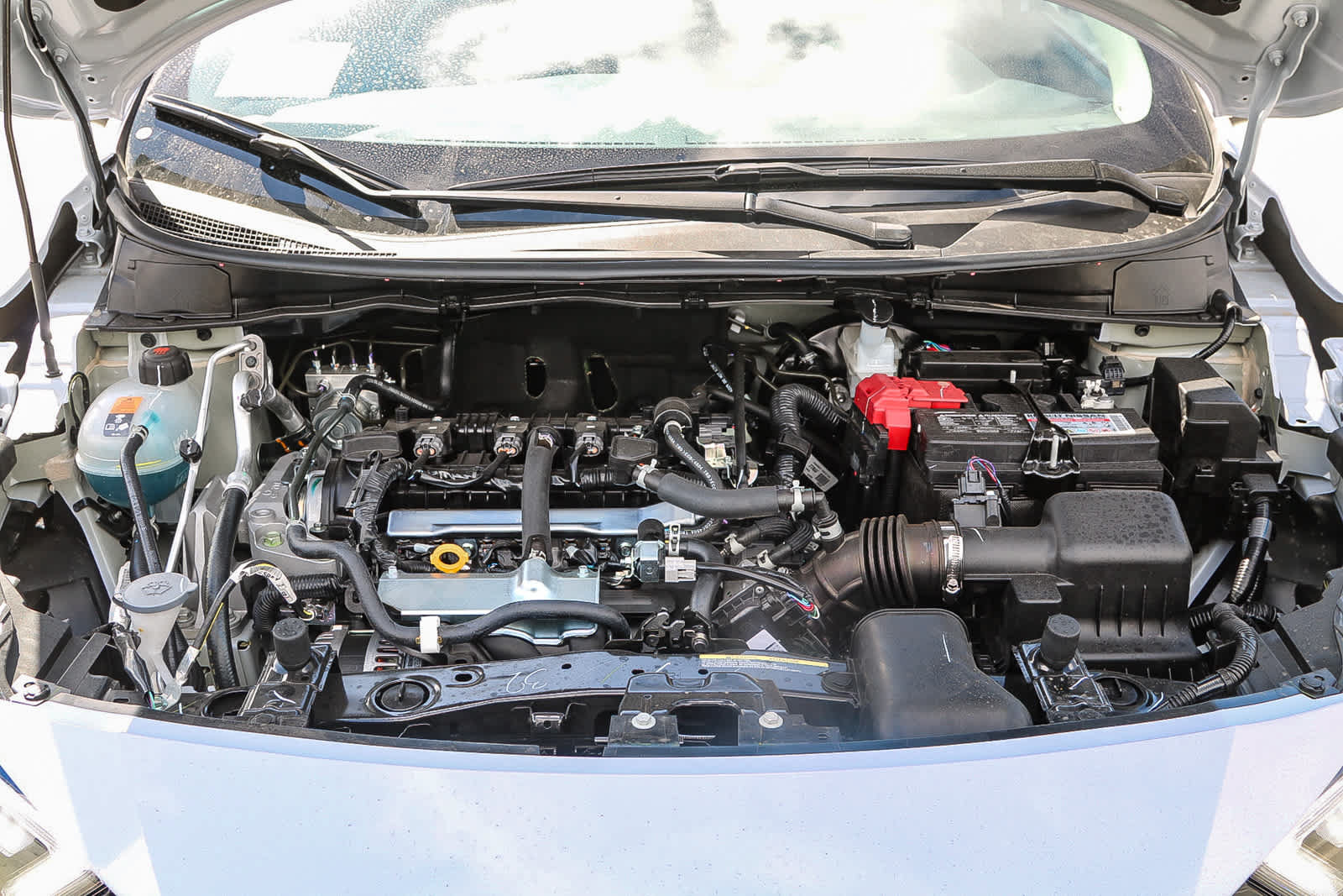 New 2025 Nissan Versa SR w/ Trunk Package FWD image 13