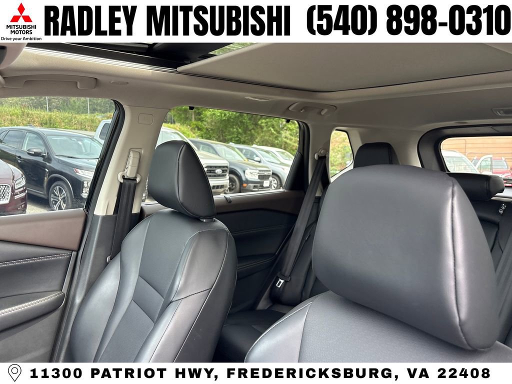 Used 2023 Nissan Rogue SV w/ SV Premium Package AWD/4WD image 2