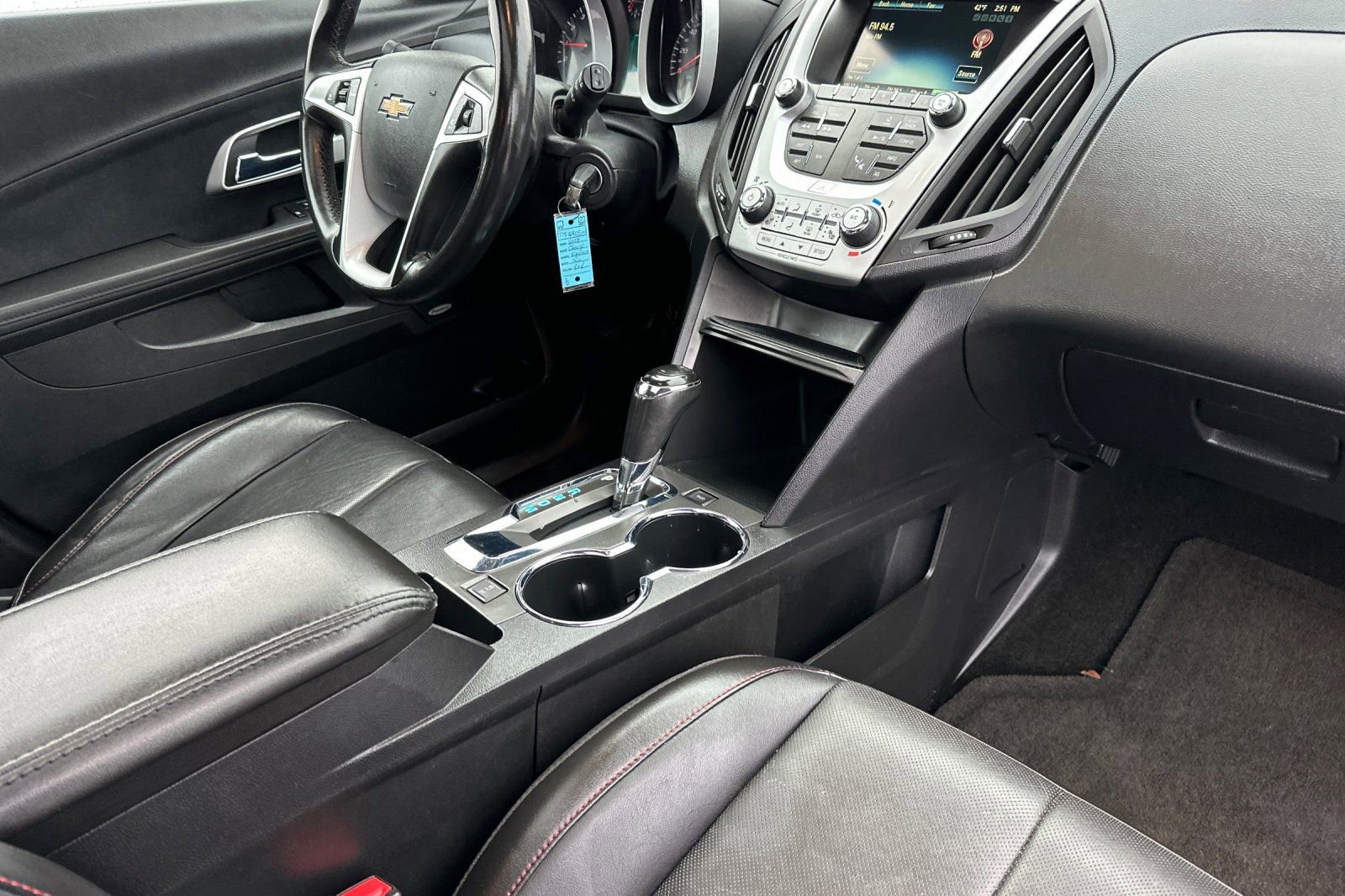 Used 2017 Chevrolet Equinox Premier w/ Enhanced Convenience Package image 16