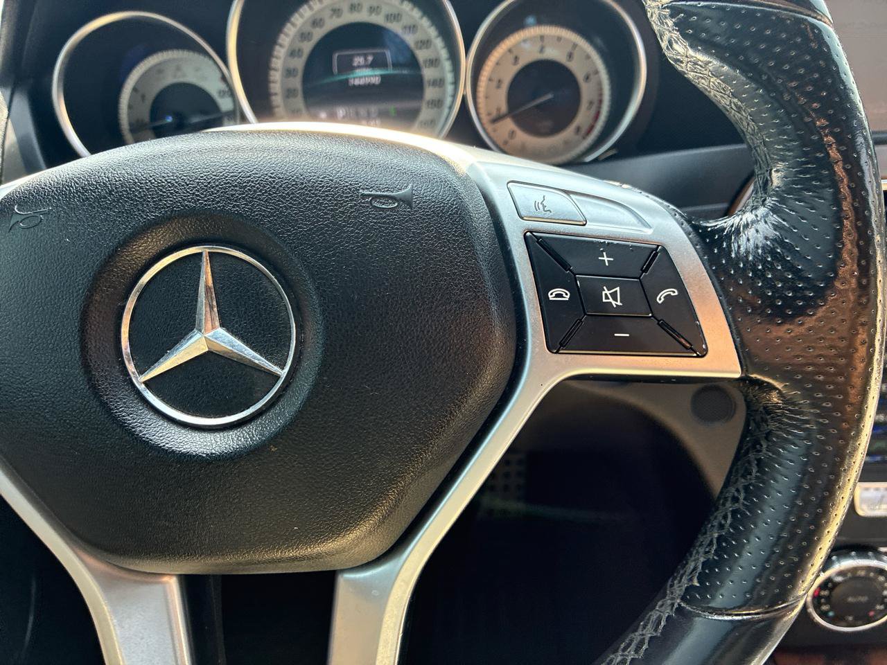 Used 2013 Mercedes-Benz C 300 4MATIC Sedan image 50