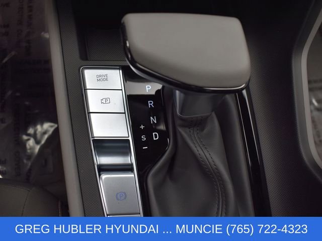 Used 2025 Hyundai Elantra SEL FWD image 22