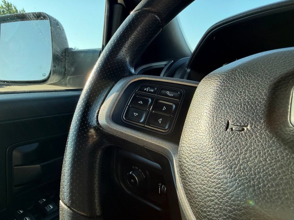 Used 2021 RAM 5500 Tradesman w/ Chrome Appearance Group AWD/4WD image 5