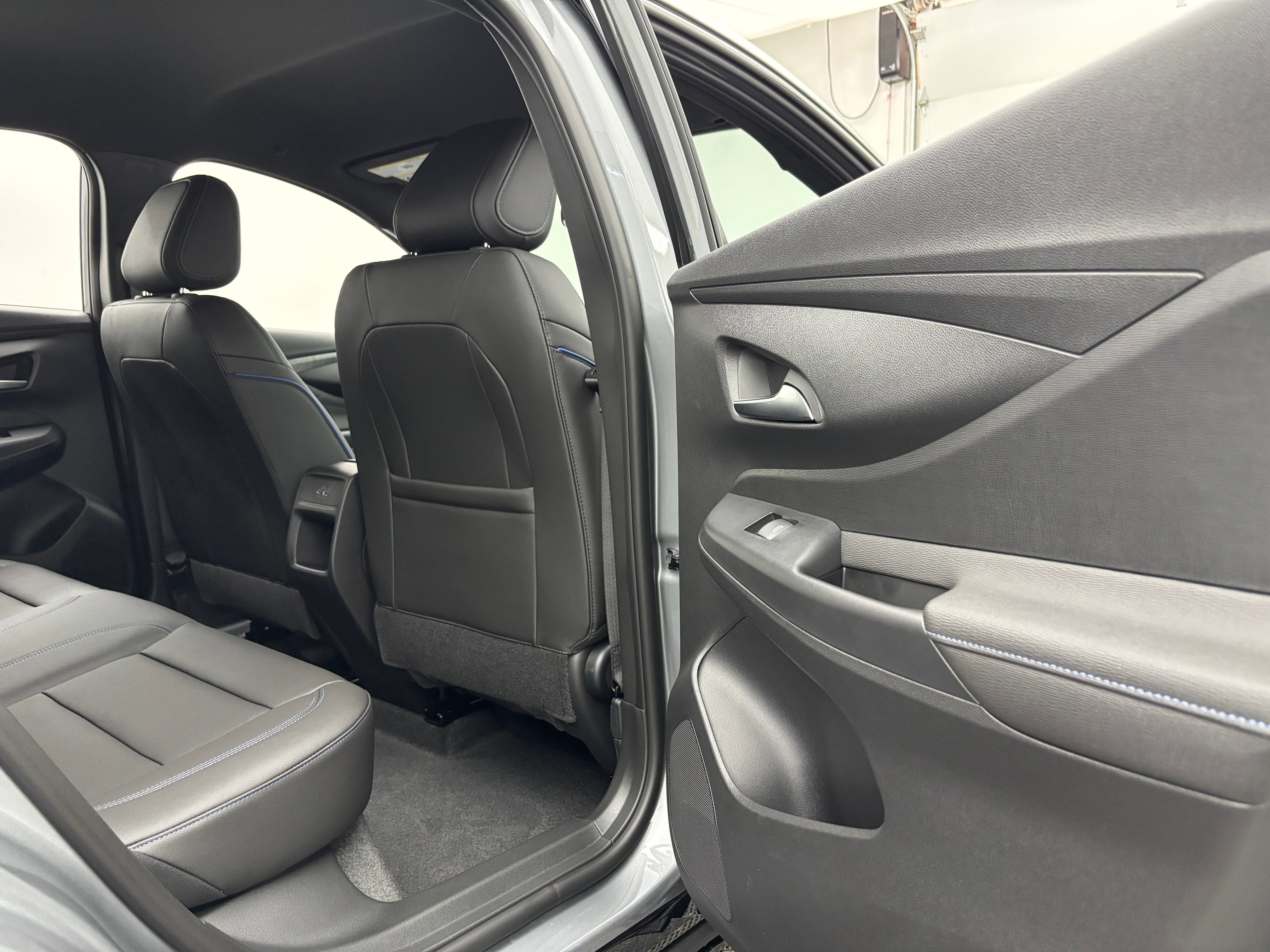 New 2026 Buick Envista Sport Touring w/ Convenience I Package FWD image 31