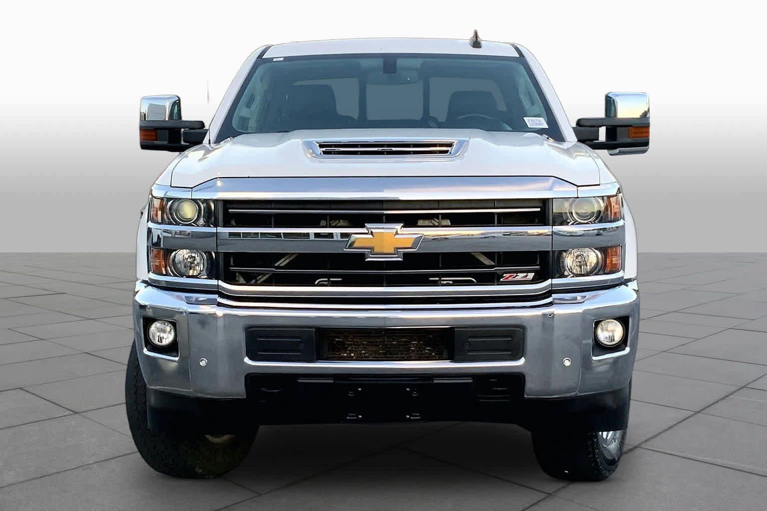 Used 2018 Chevrolet Silverado 2500 LTZ w/ Duramax Plus Package AWD/4WD image 4
