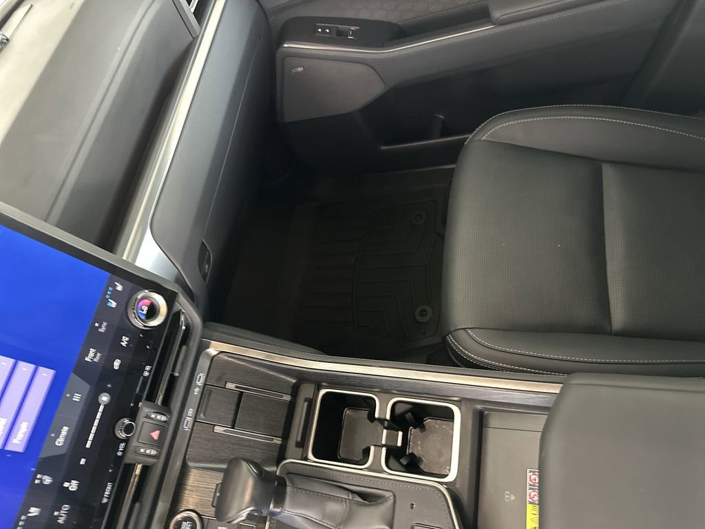 Used 2025 Lexus GX 550 w/ Cold Area Package image 25