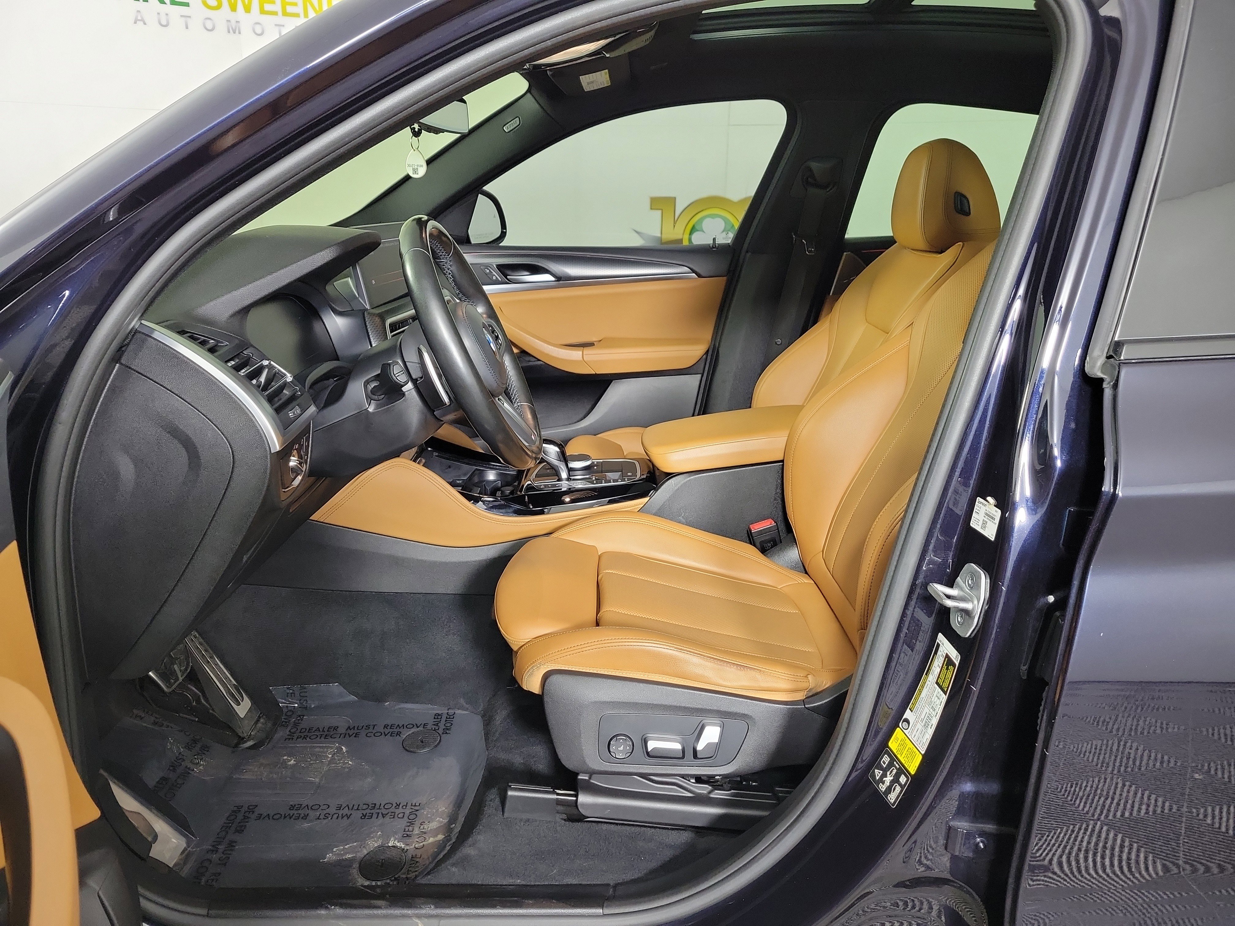 Used 2022 BMW X4 xDrive30i w/ M Sport Package image 9