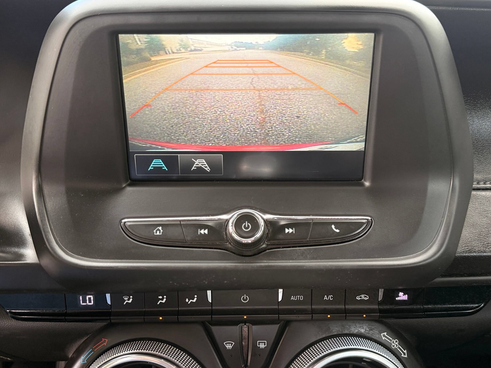 Used 2017 Chevrolet Camaro LT RWD image 31