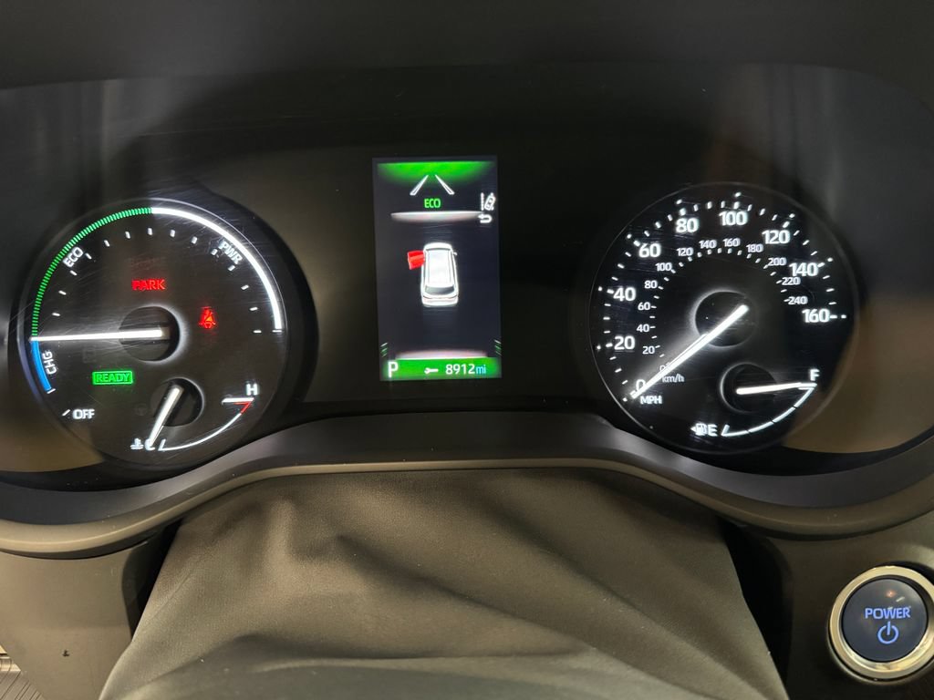 Used 2024 Toyota Sienna LE AWD/4WD image 19