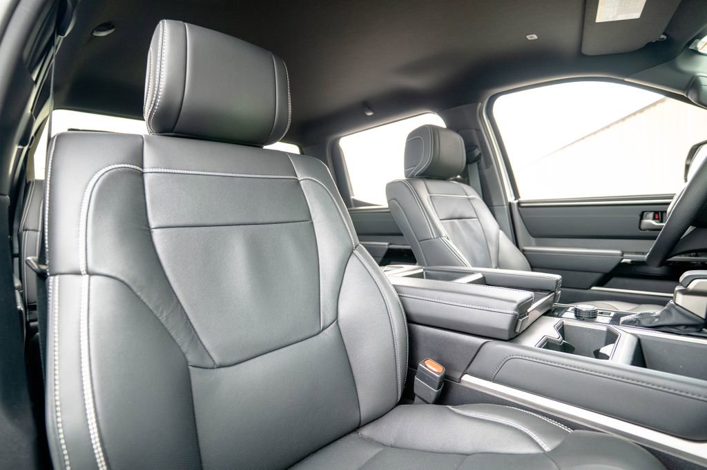 New 2026 Toyota Tundra Limited AWD/4WD image 15