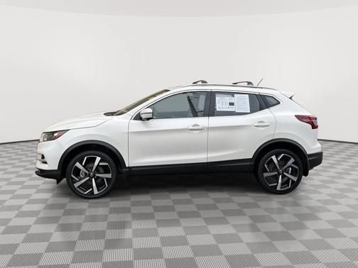 Used 2022 Nissan Rogue Sport SL AWD/4WD image 6
