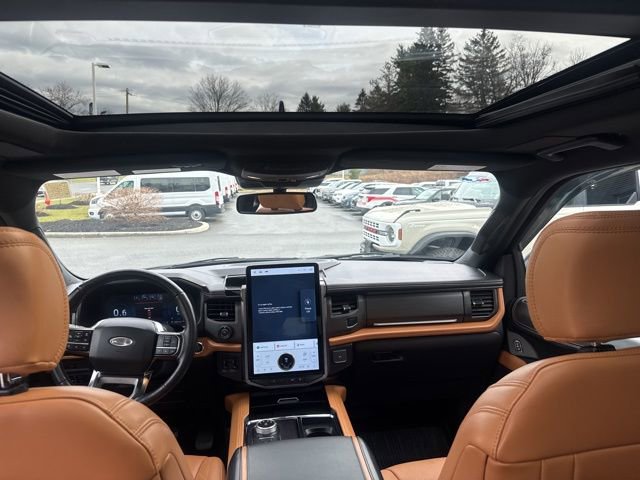 Used 2024 Ford Expedition Platinum image 23