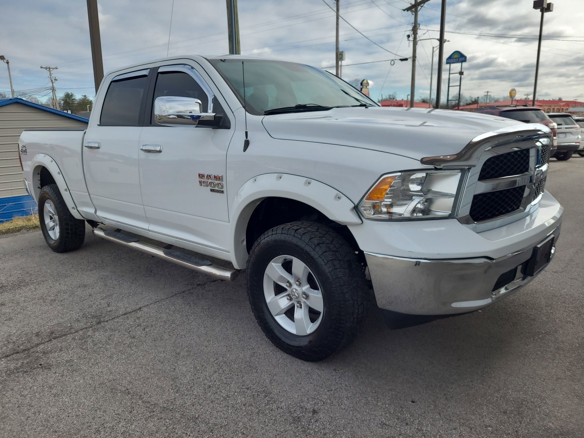 Used 2019 RAM 1500 Classic SLT image 1