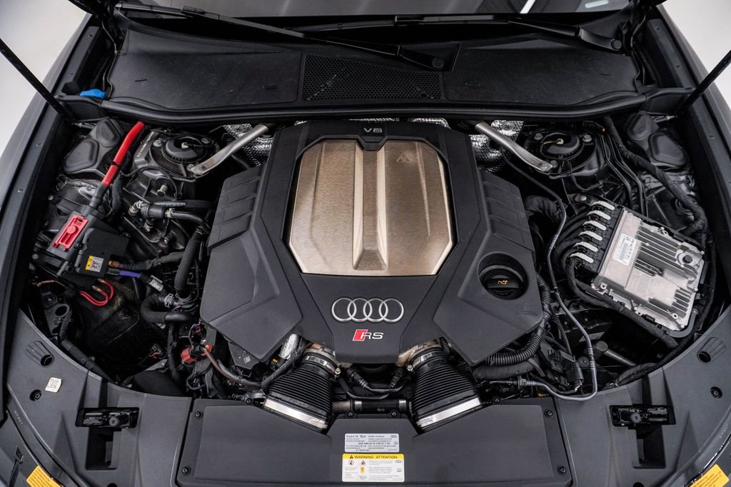 Used 2021 Audi RS 6 AWD/4WD image 29