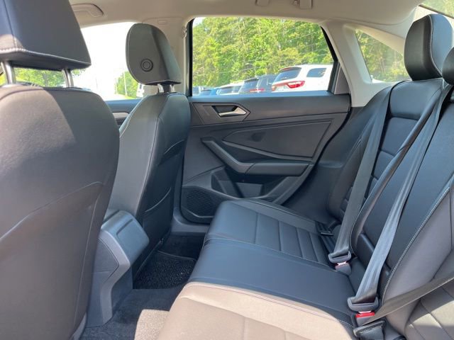 Used 2024 Volkswagen Jetta SE FWD image 13
