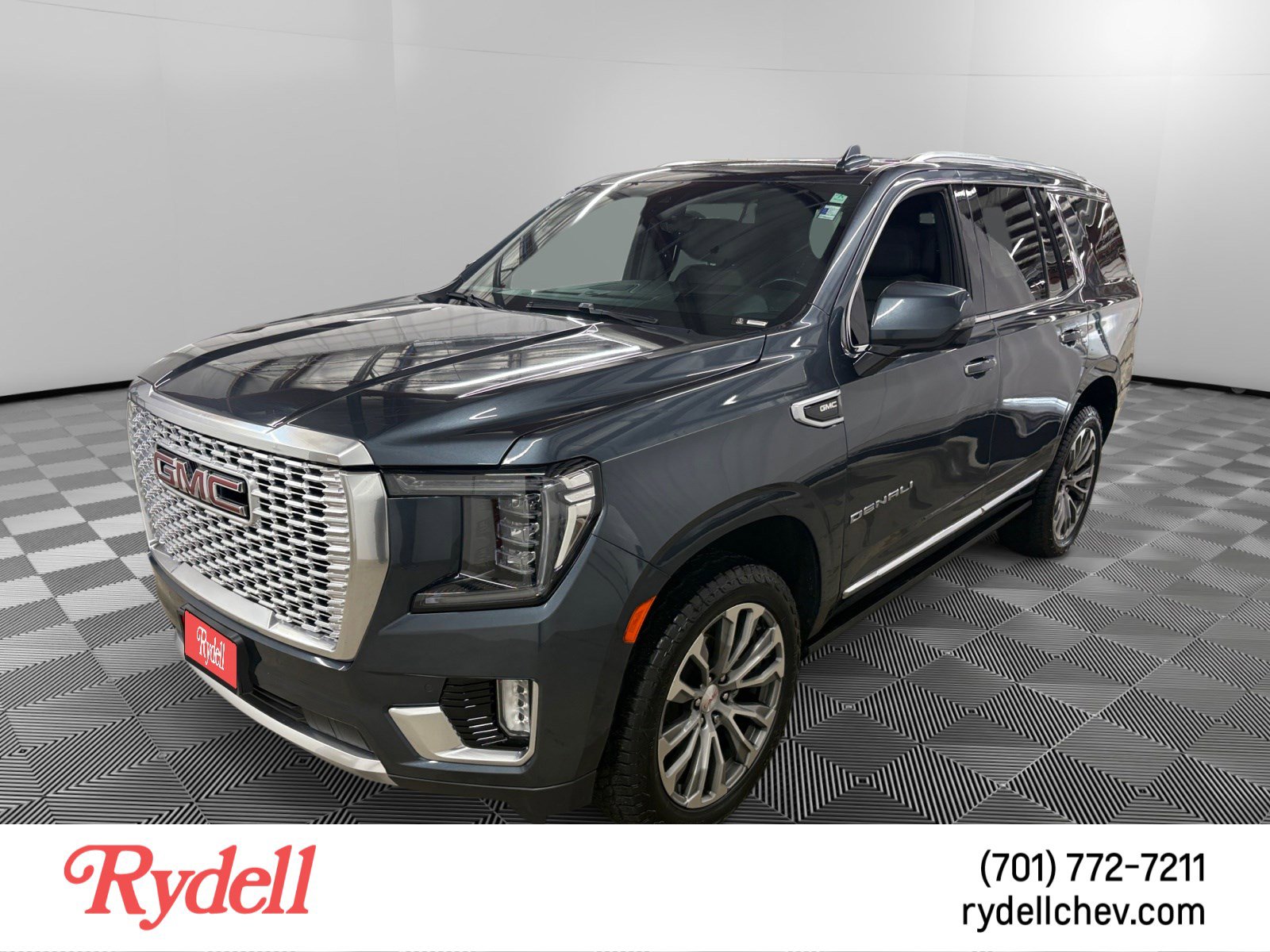 Used 2021 GMC Yukon Denali w/ Denali Premium Package image 1