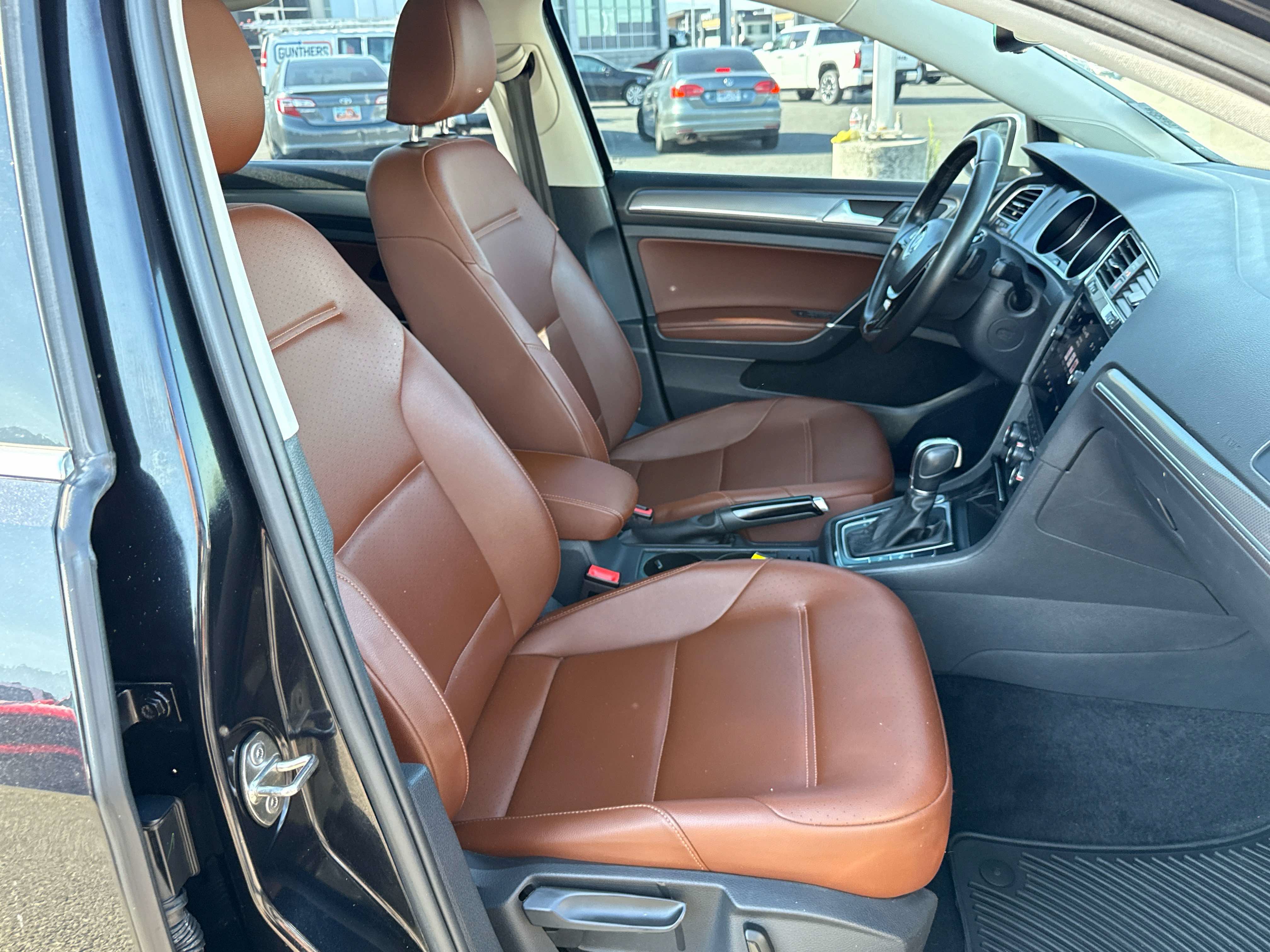 Used 2019 Volkswagen Golf Alltrack SE AWD/4WD image 17