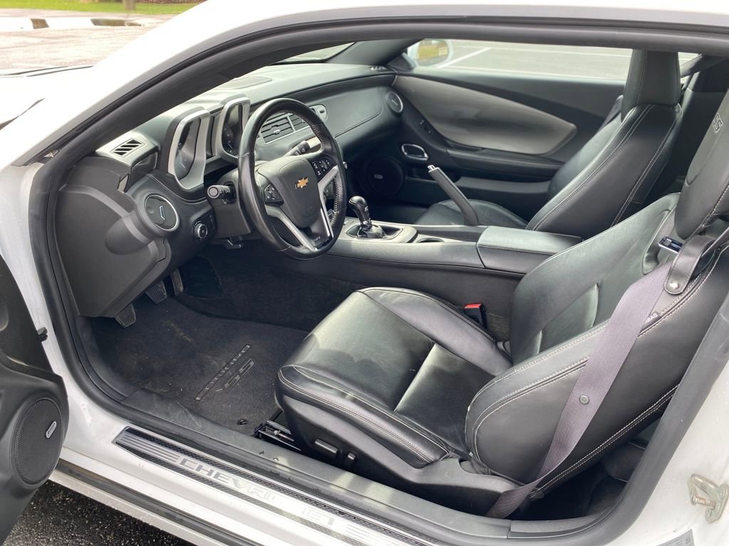 Used 2014 Chevrolet Camaro SS w/ RS Package image 17