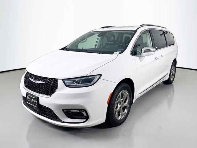 Used 2021 Chrysler Pacifica Limited AWD/4WD image 3