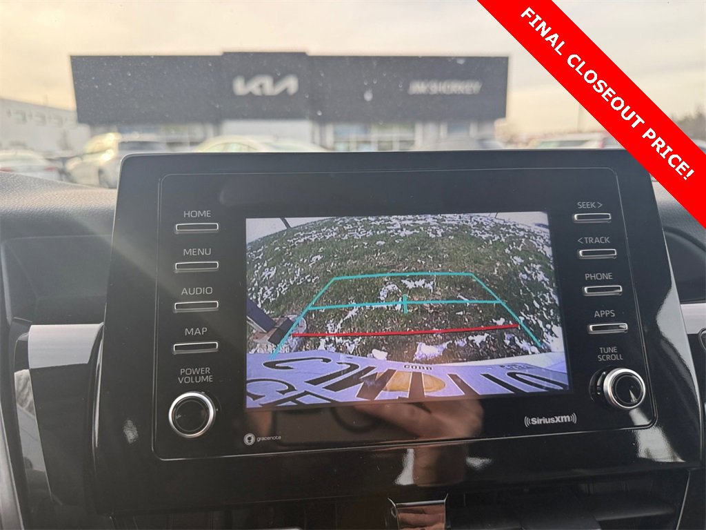 Used 2023 Toyota Camry SE image 15