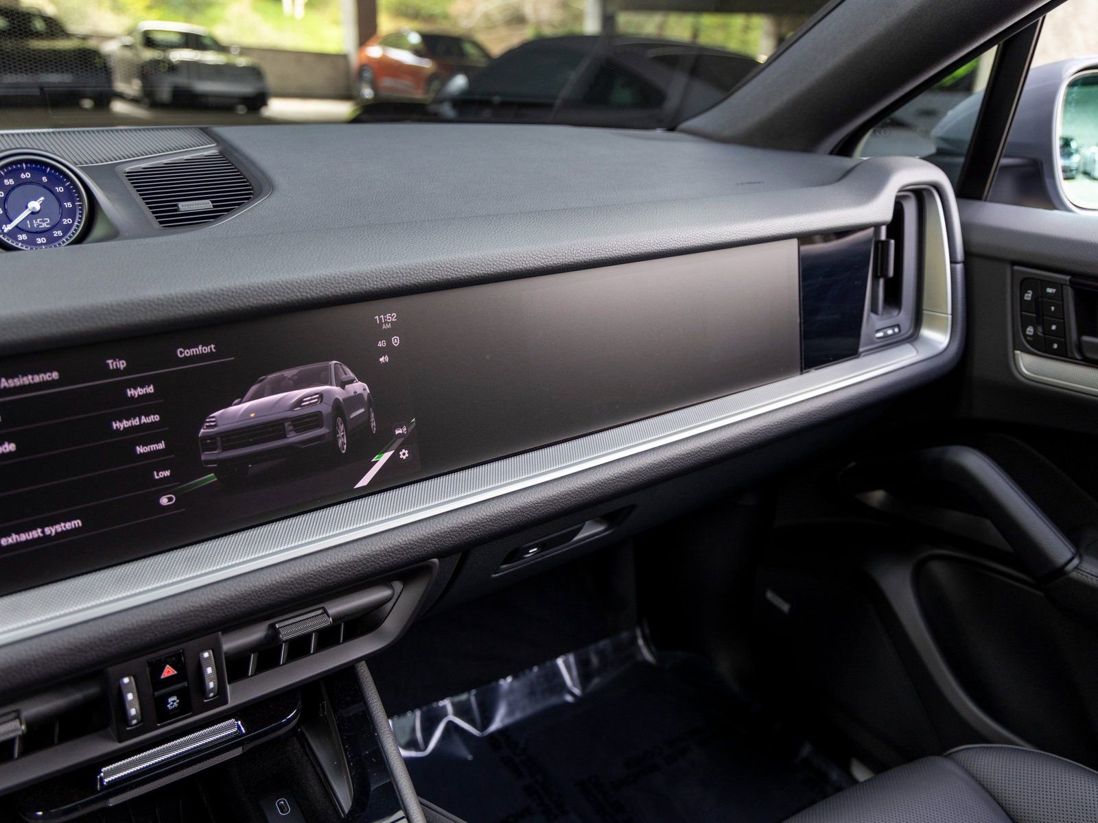 New 2026 Porsche Cayenne S image 39