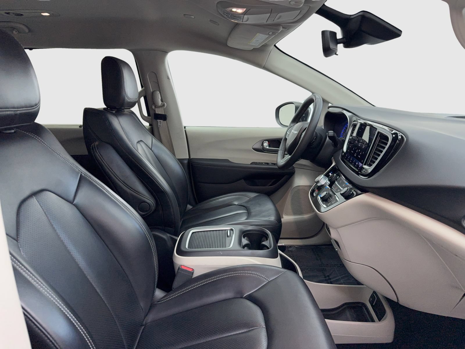 Used 2023 Chrysler Pacifica Touring-L FWD image 40