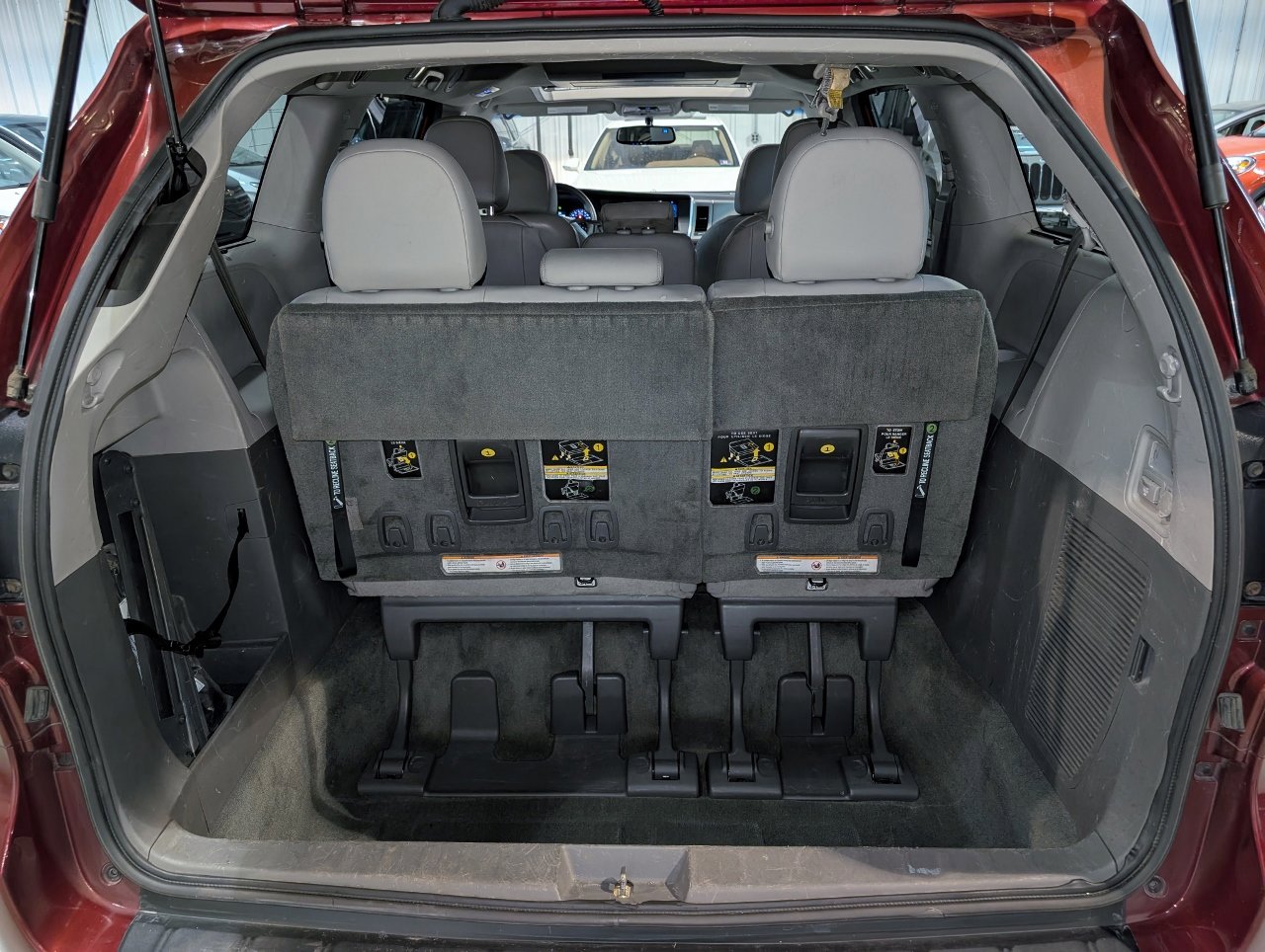 Used 2017 Toyota Sienna XLE Premium image 27