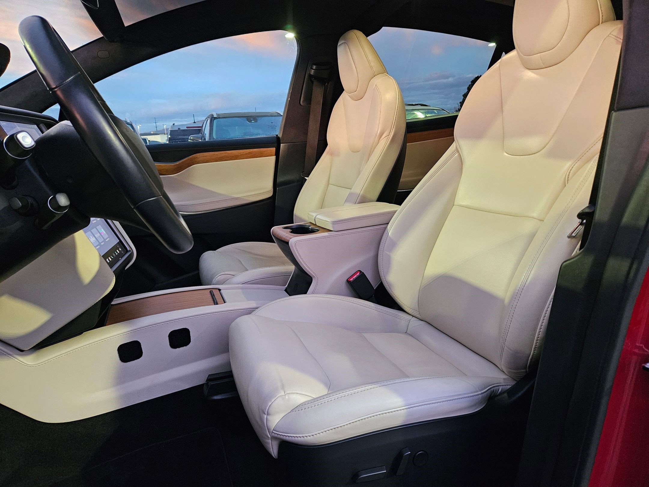 Used 2020 Tesla Model X Performance image 17