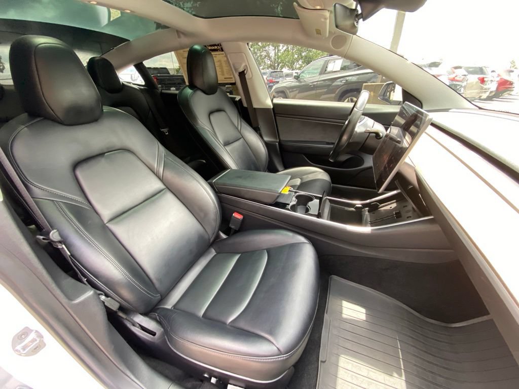 Used 2019 Tesla Model 3 Standard Range RWD image 35