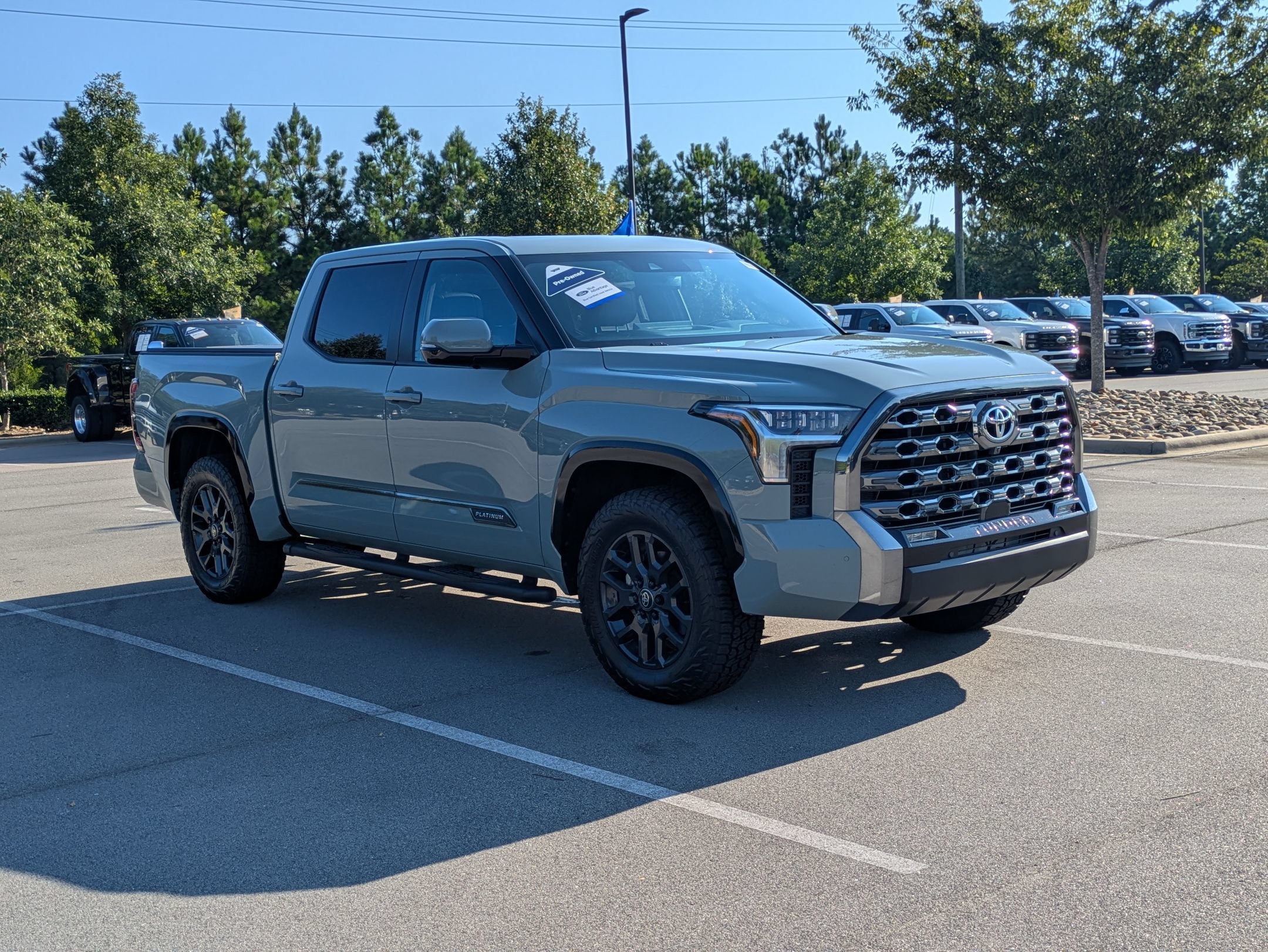 Used 2025 Toyota Tundra Platinum AWD/4WD image 2