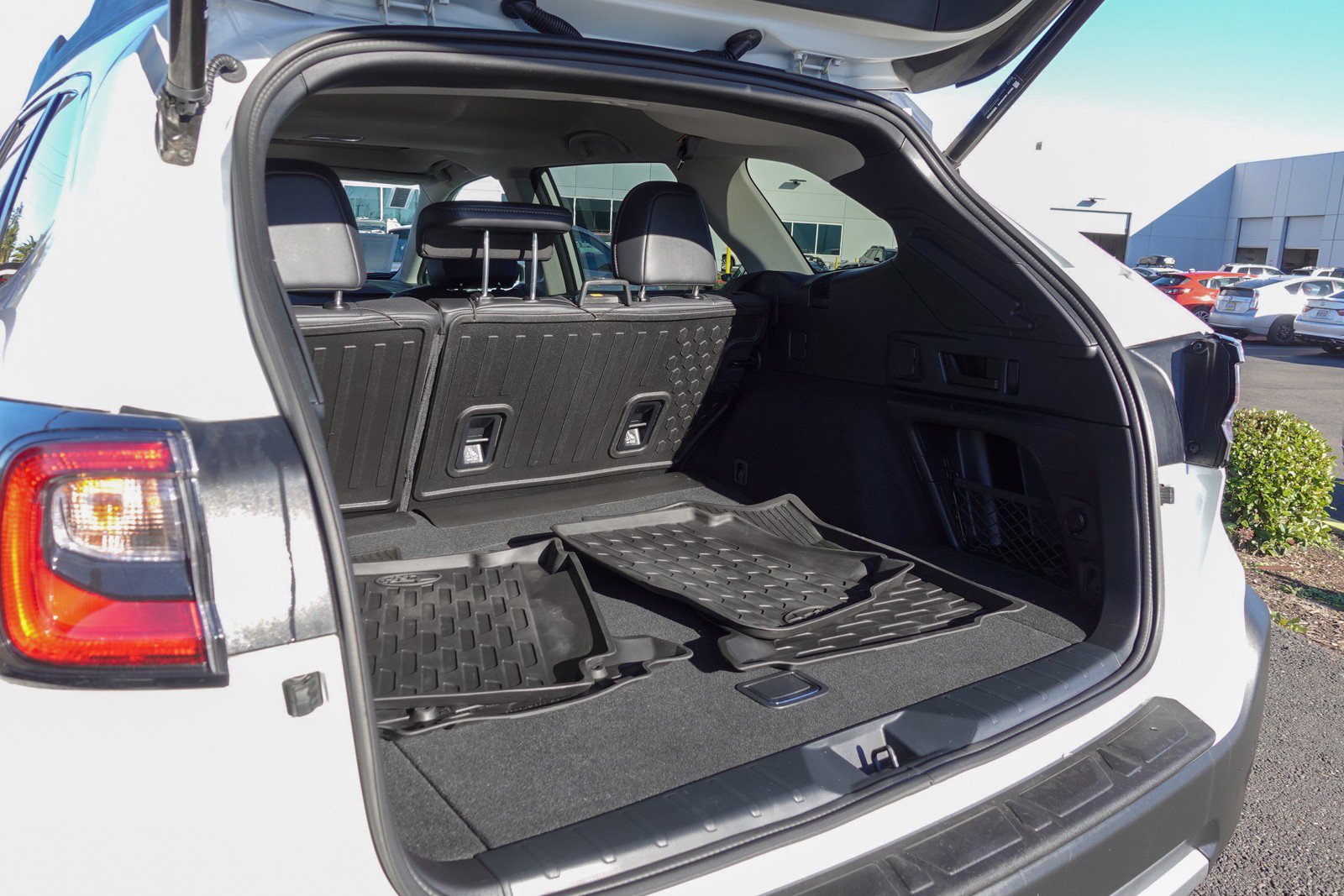 Certified 2025 Subaru Outback Limited image 27