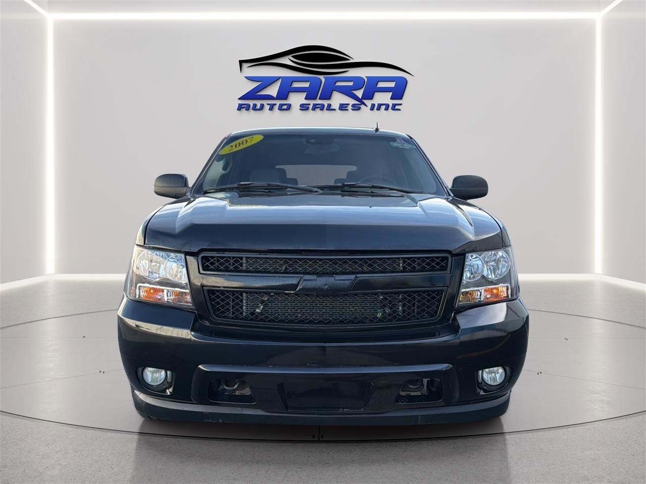 Used 2007 Chevrolet Tahoe LTZ w/ LTZ Preferred Equipment Group AWD/4WD image 2