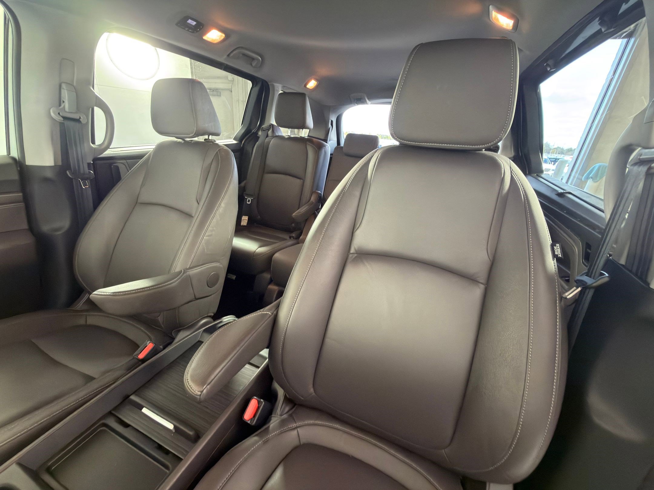 Used 2023 Honda Odyssey EX-L image 21