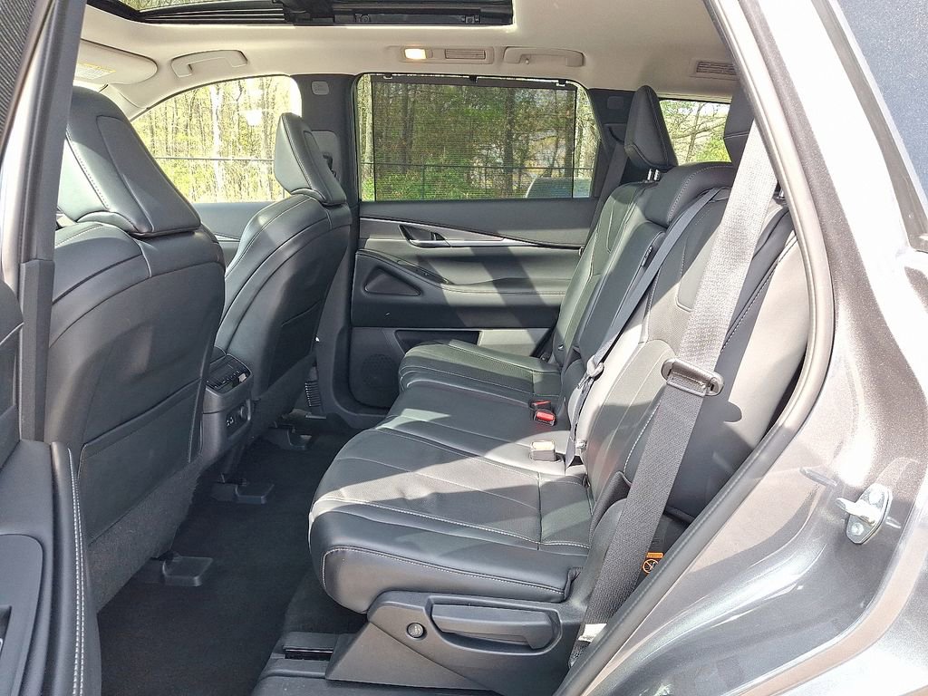 Used 2023 INFINITI QX60 Luxe w/ Cargo Package AWD/4WD image 10