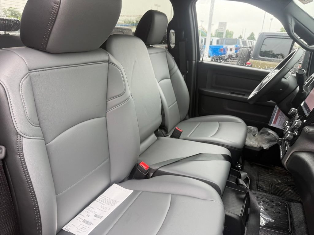 New 2026 RAM 5500 Tradesman w/ Chrome Appearance Group AWD/4WD image 51