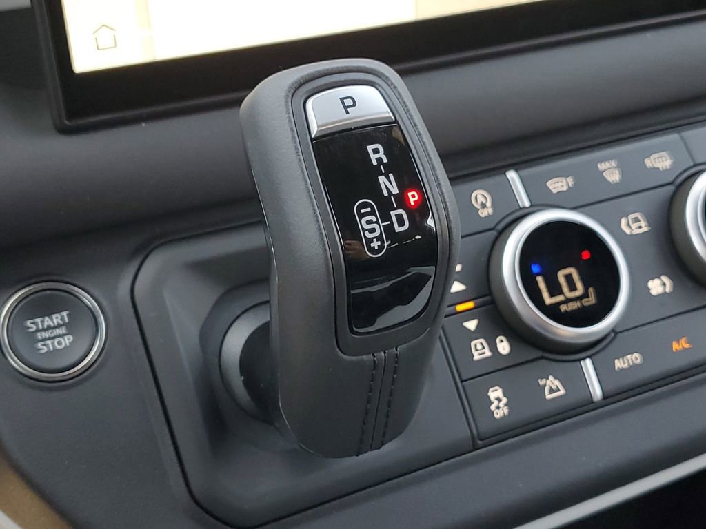 Certified 2025 Land Rover Defender 90 S image 26