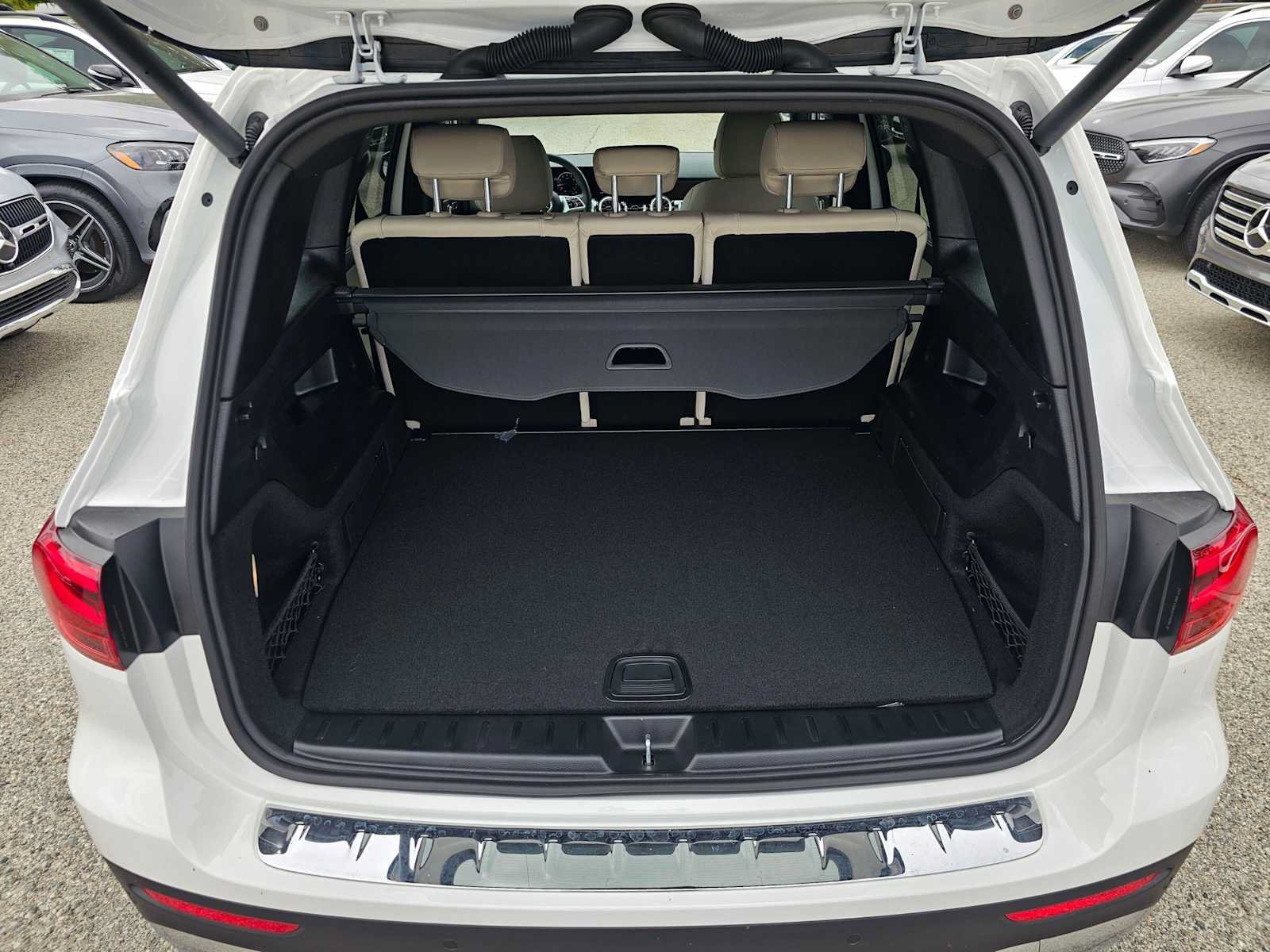 New 2026 Mercedes-Benz GLB 250 image 14